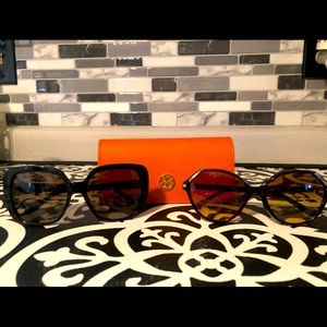 Bundle of Tory Burch Sunnies!!